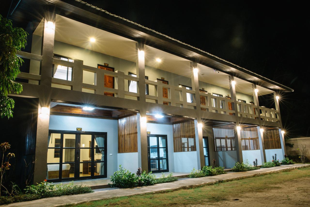 Billabong Hotel And Cafe Baan Tai Exterior photo