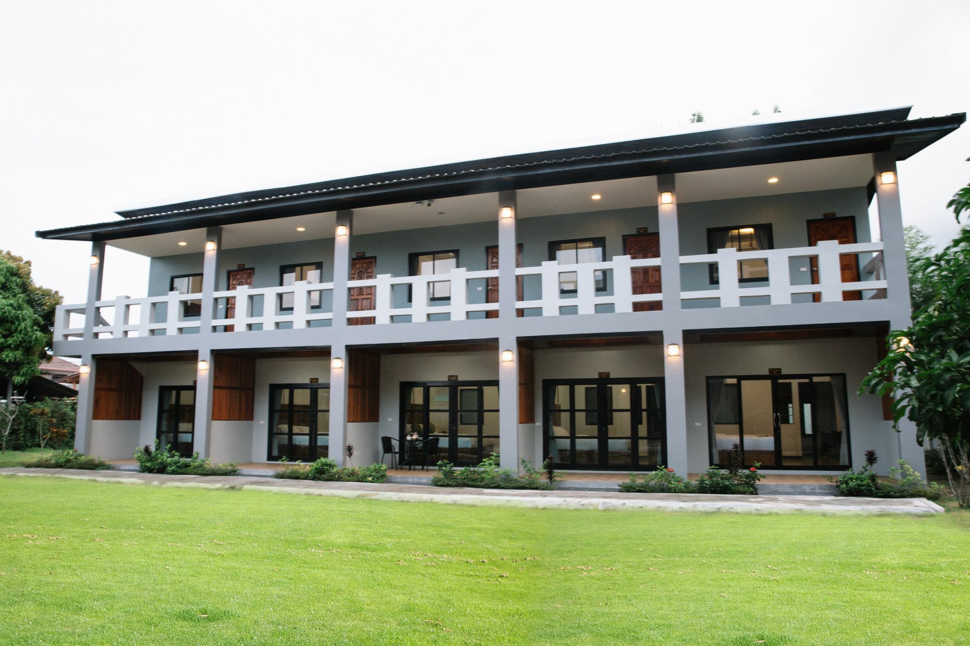 Billabong Hotel And Cafe Baan Tai Exterior photo